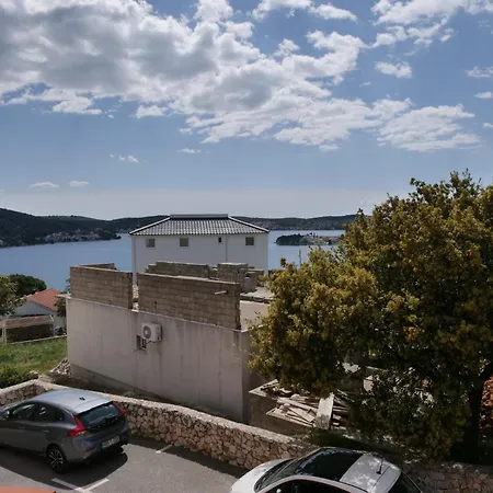 Apartment Malu Rogoznica
