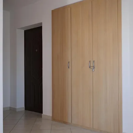Malu Rogoznica *